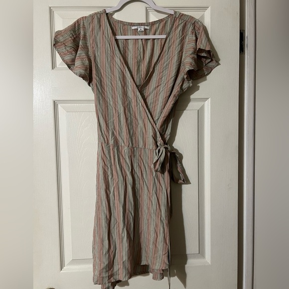 O’Neill Wrap Dress Striped Short Sleeve Size XL - Picture 2 of 8